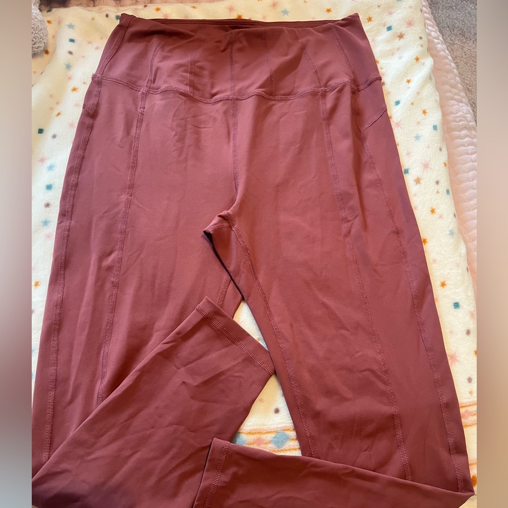 Super soft Easel leggings. Never worn!